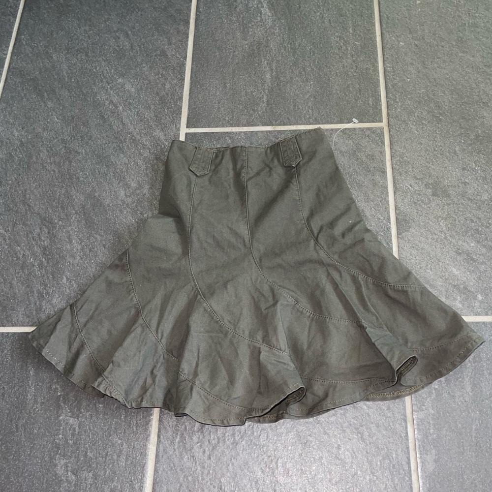 Girls Ruffle Skirt Size 4 - Picture 5 of 6